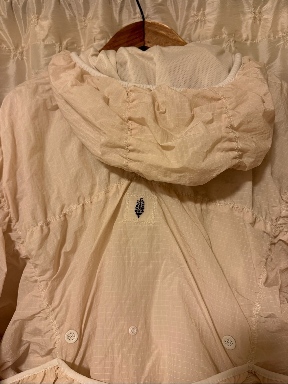 Free People FP Movement Happy Camper Pullover Lightweight Jacket Parka Cream - Picture 5 of 16